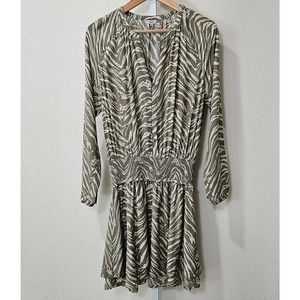 RAILS Women's Jasmine Safari Wild Cat V Neck Smocked Long Sleeve Mini Dress sz M